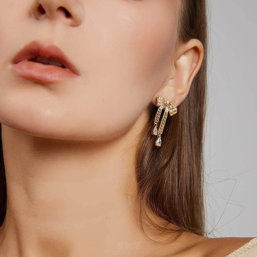 14K Gold Heart-Shaped Tassel Rhinestone Earrings