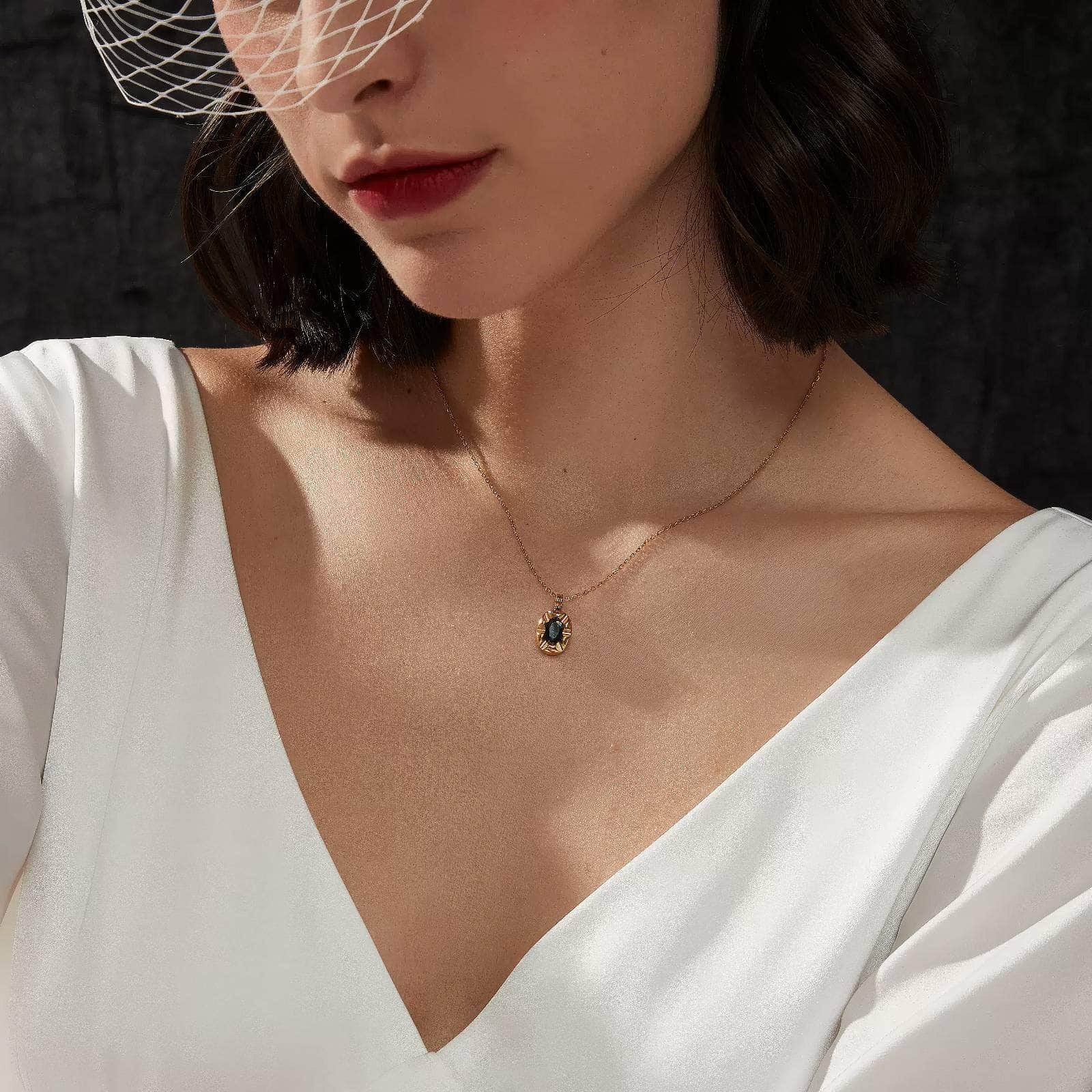 14K Gold Minimalist Onyx Gemstone Necklace Gold