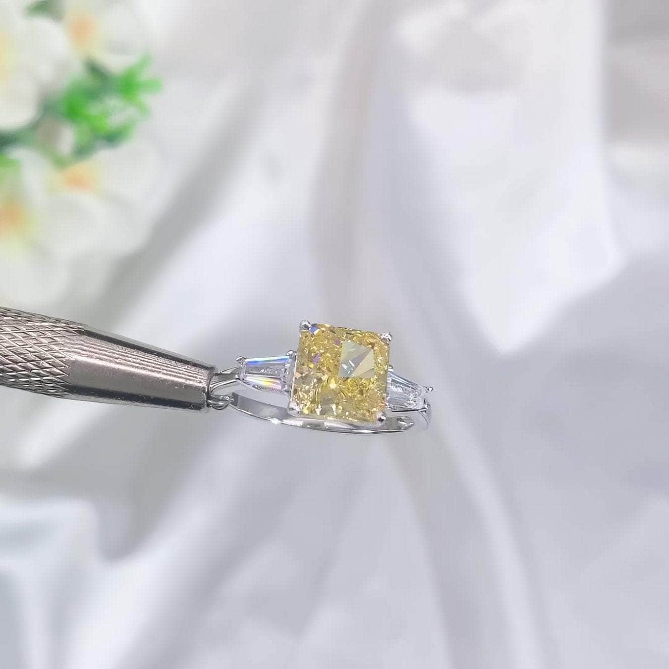 2.32 Ct Radiant Cut Lab-Created Gemstone Diamond 14k Gold Ring