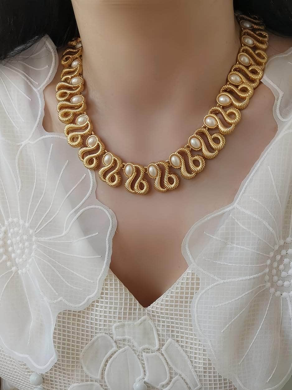 80s Monet Picasso Gold Collar with Pearl Accents Necklace