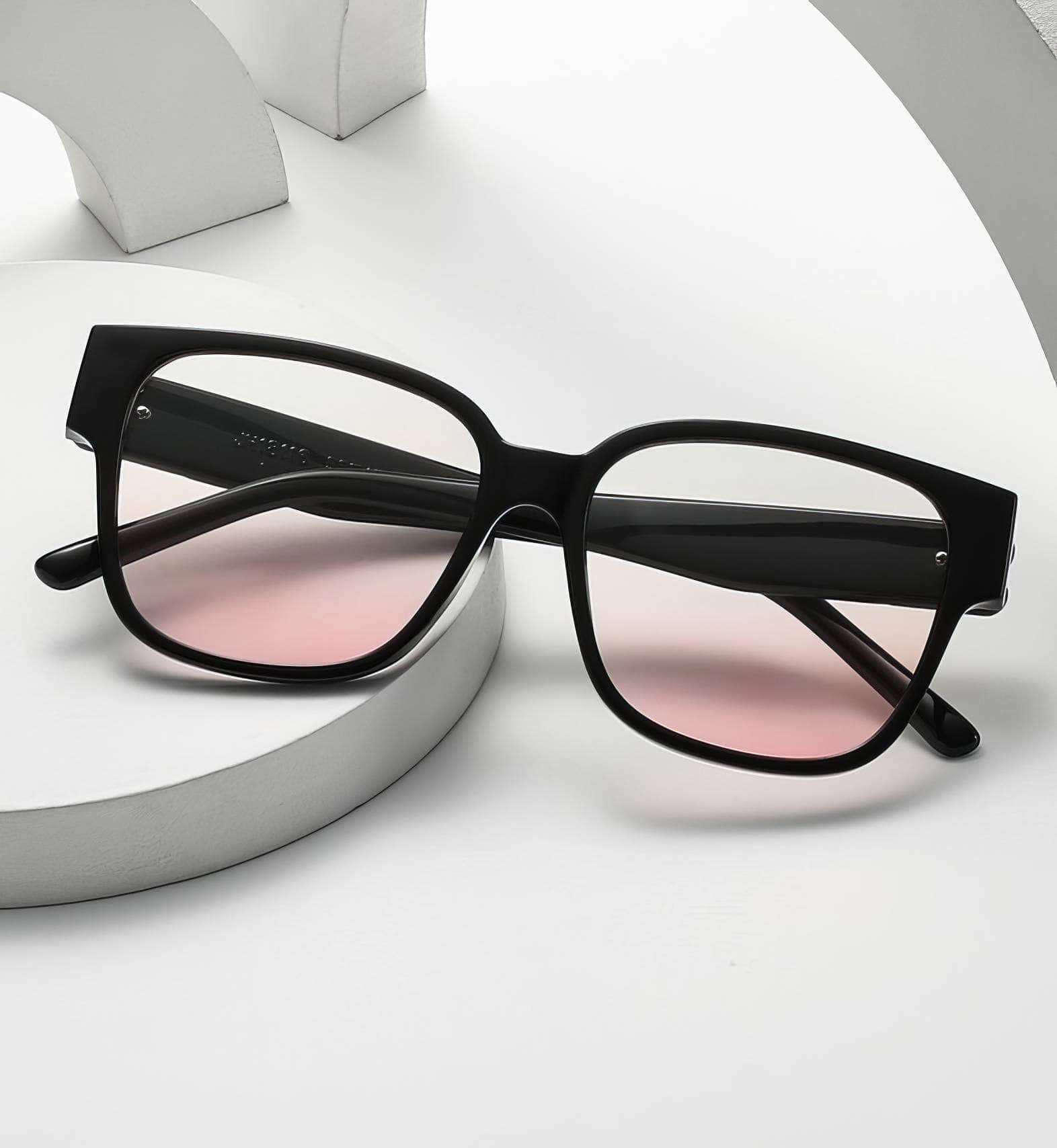 Iconic Fashion Light Eyewear