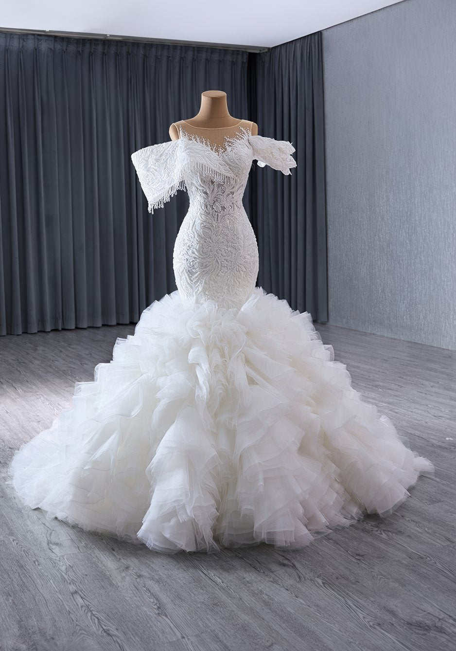 Luxury Beaded Lace Mermaid Wedding Dress L3M4N