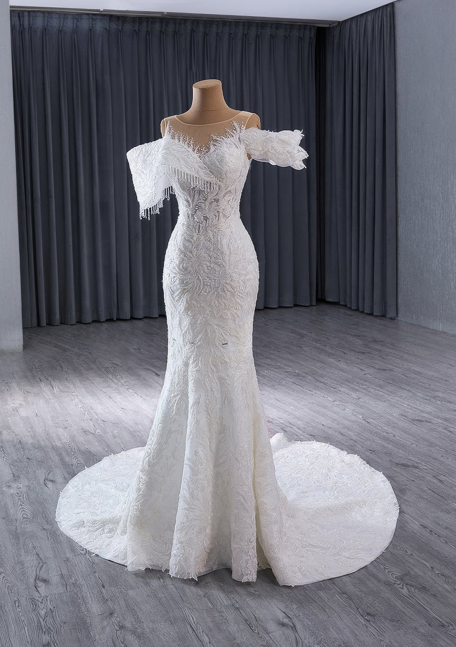 Luxury Beaded Lace Mermaid Wedding Dress L3M4N