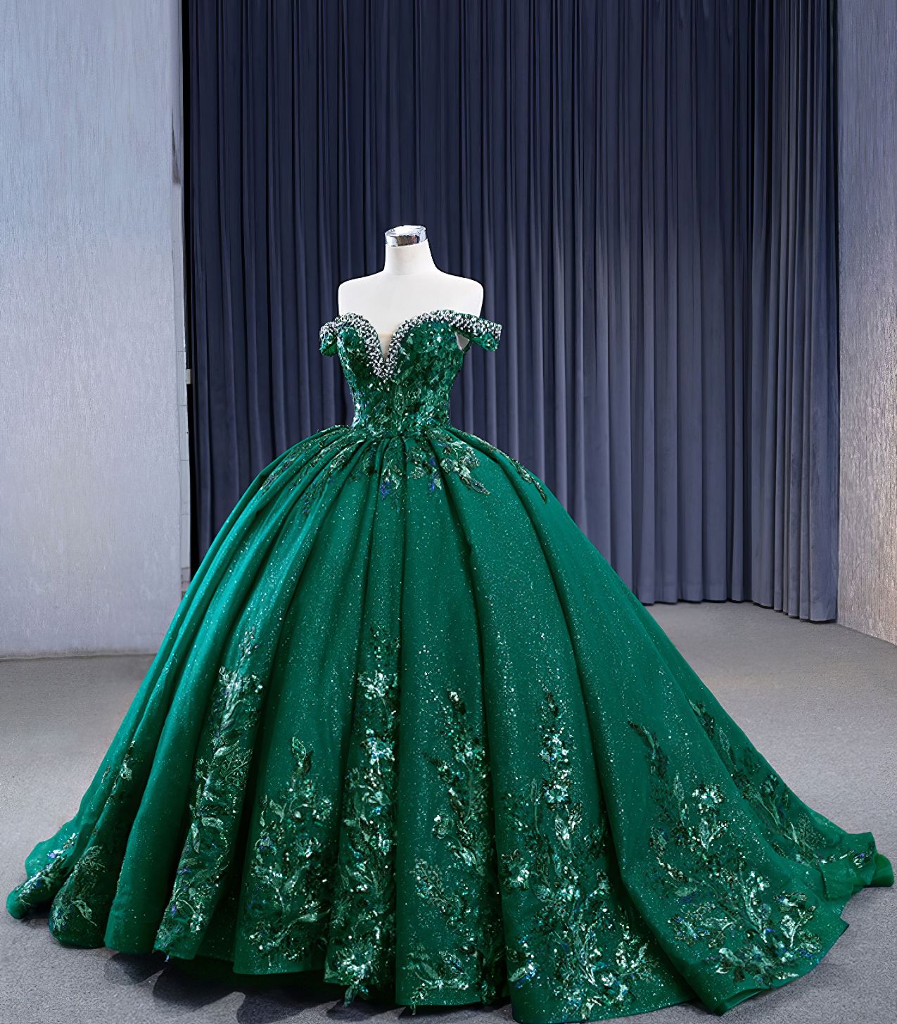 Off The Shoulder Emerald Sequin Detailed Quinceañeraa Dress F1G2I