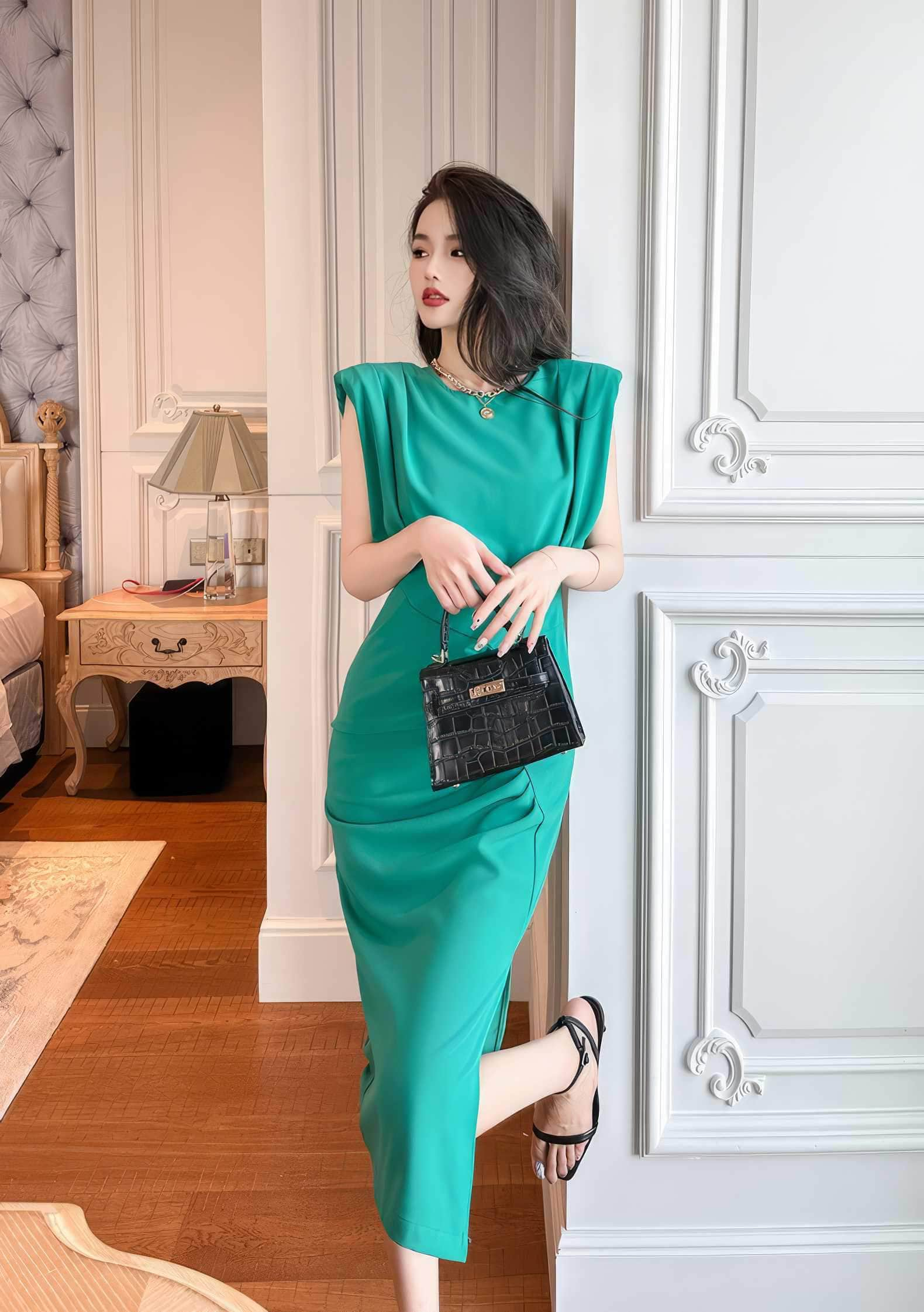 Padded Shoulder Sleeves Ruched Dress