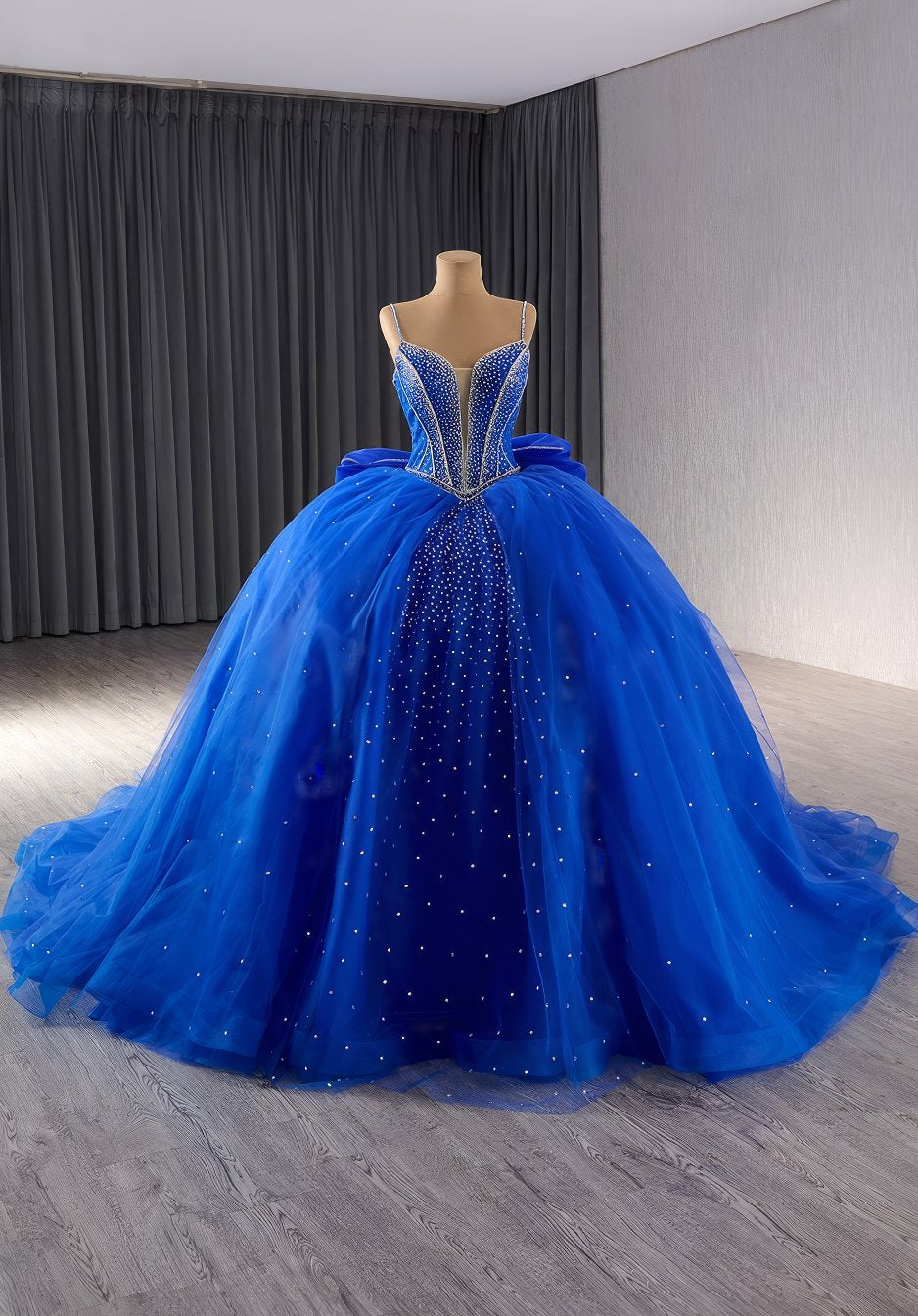 Spaghetti Straps Rhinestone Decor Tulle Ball Gown - J7K8L