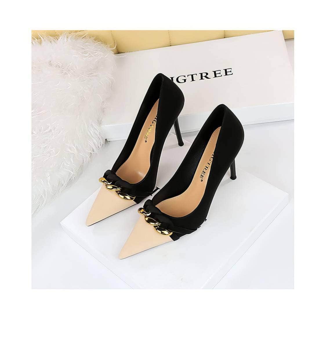 Two Toned Metal Chain Detailed Court Heels