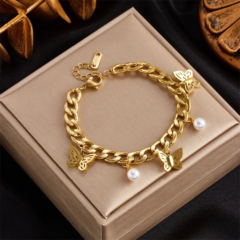 Butterfly Pearl Charm Bracelet B701