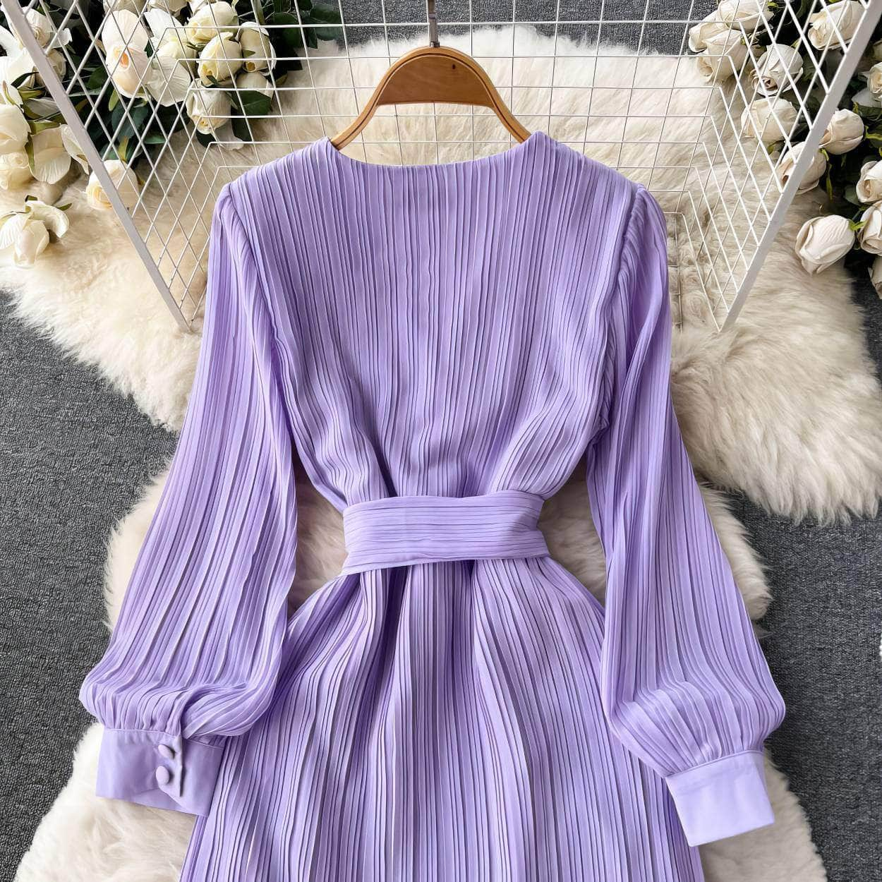 Button Detailed Long Sleeves Pleated Maxi Dress