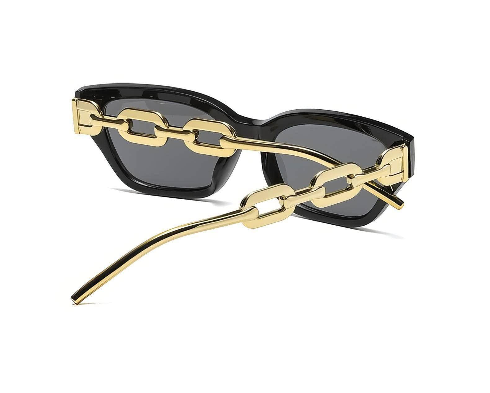 Charm Mirror Lens Chain Detailed Sunglasses