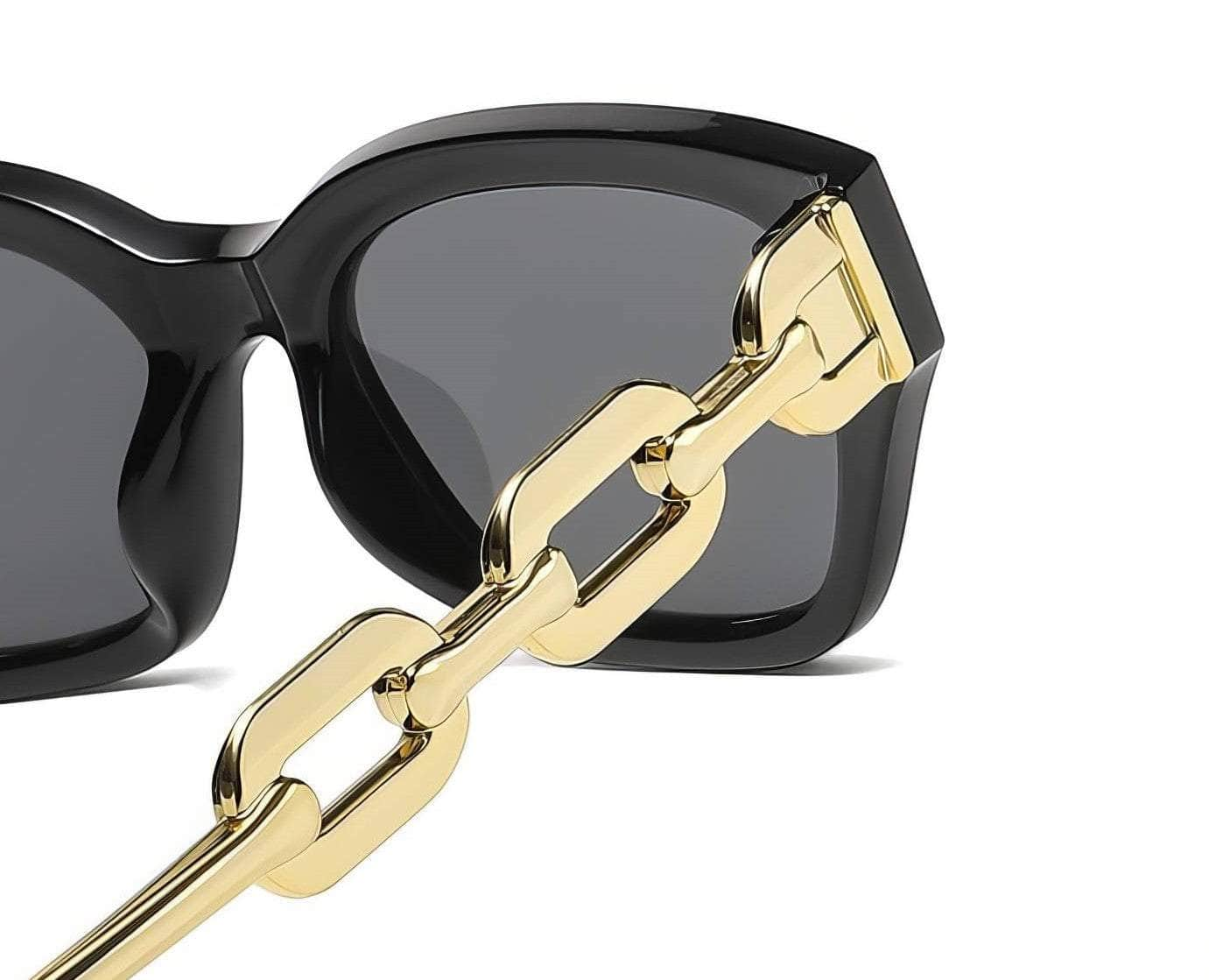 Charm Mirror Lens Chain Detailed Sunglasses