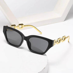 Charm Mirror Lens Chain Detailed Sunglasses Black/Gray / Resin