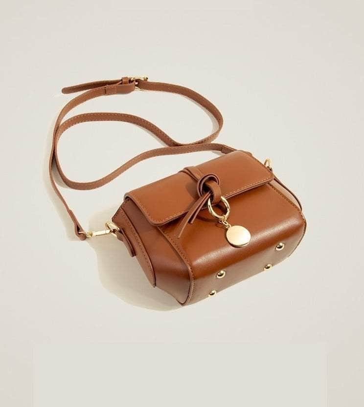 Chic Crossbody Leather Handbag