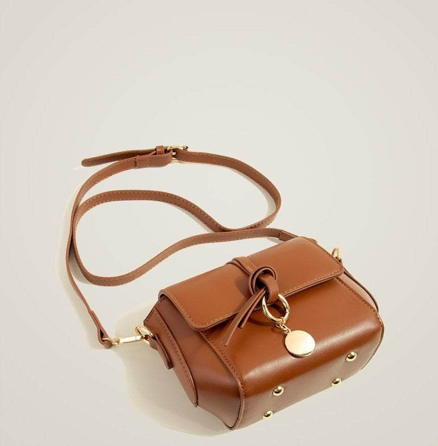 Chic Crossbody Leather Handbag