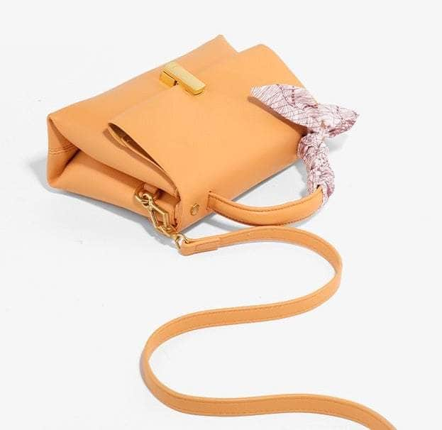 Chic Crossbody Leather Handbag