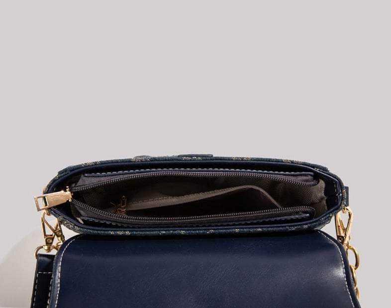 Chic Lambskin Armpit Purse