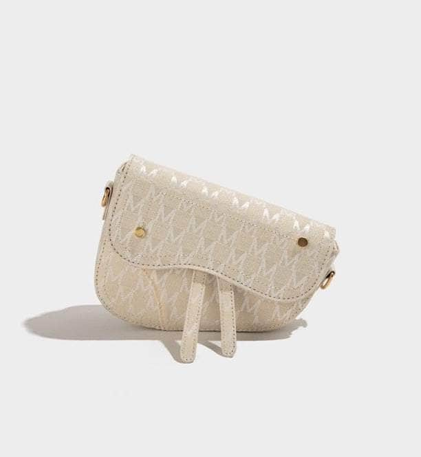 Chic Lambskin Armpit Purse Ivory