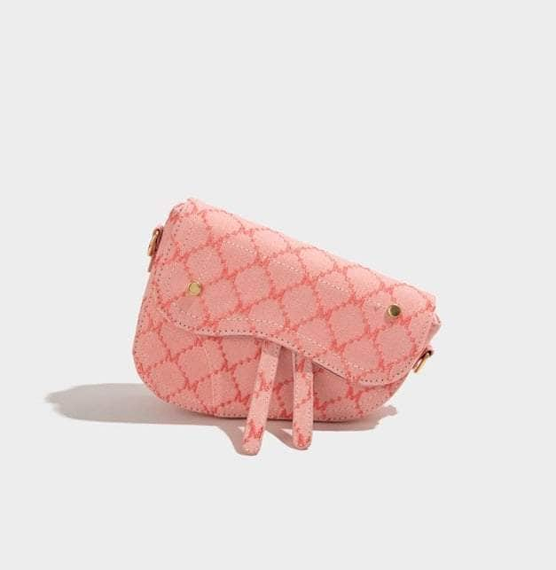 Chic Lambskin Armpit Purse Pink