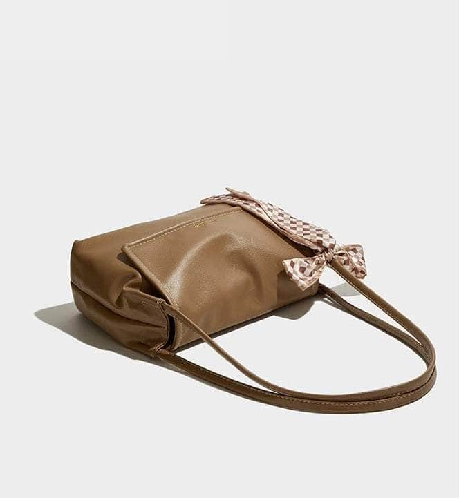 Chic Leather Purse with Charming Bow Accent