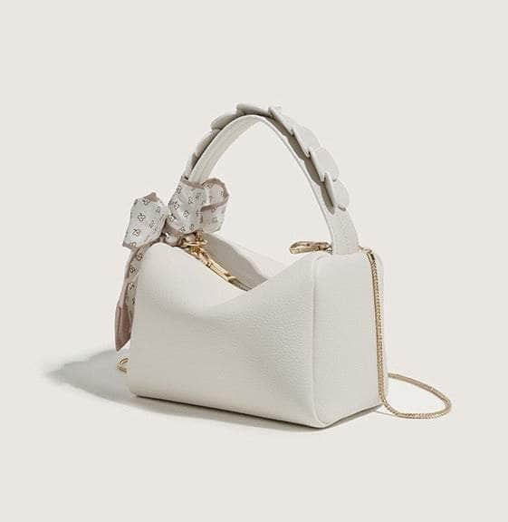 Chic Shoulder Bag with Exquisite Bowknot Design White