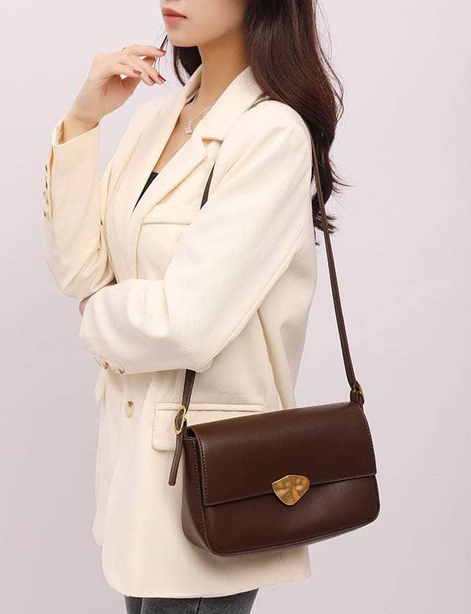 Classic Leather Handbag with a Vintage Touch