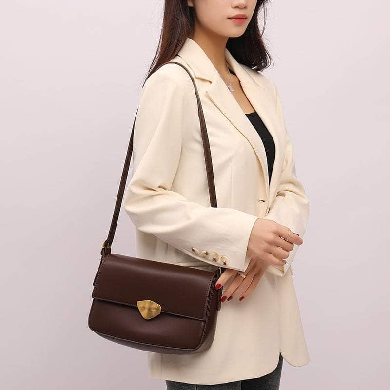 Classic Leather Handbag with a Vintage Touch