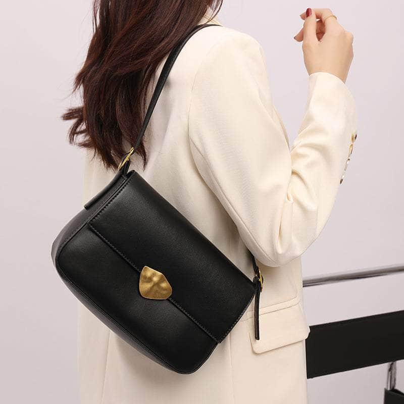 Classic Leather Handbag with a Vintage Touch