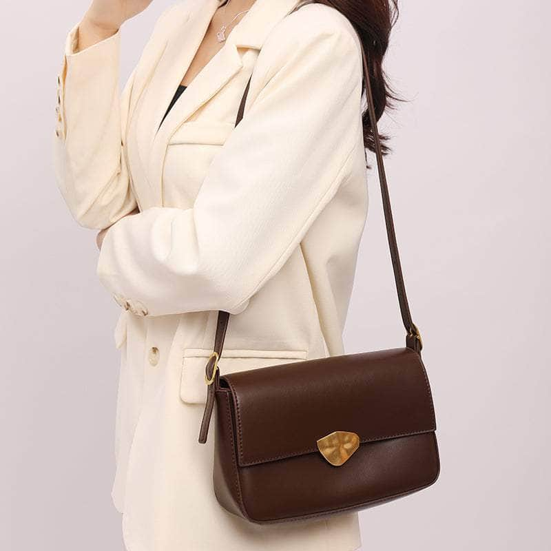 Classic Leather Handbag with a Vintage Touch