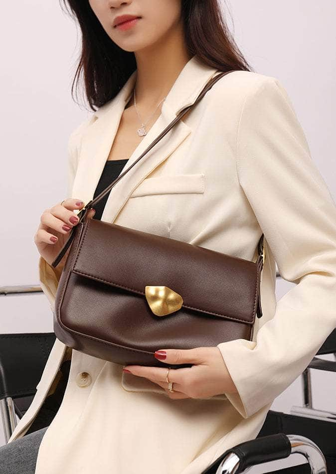 Classic Leather Handbag with a Vintage Touch