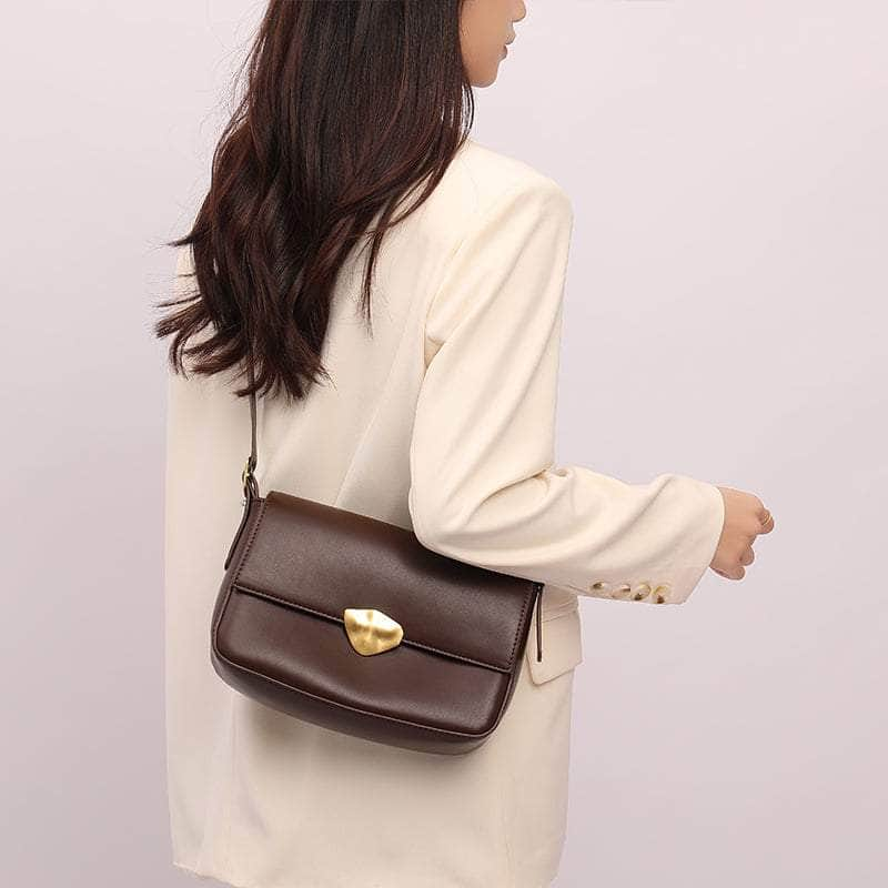 Classic Leather Handbag with a Vintage Touch