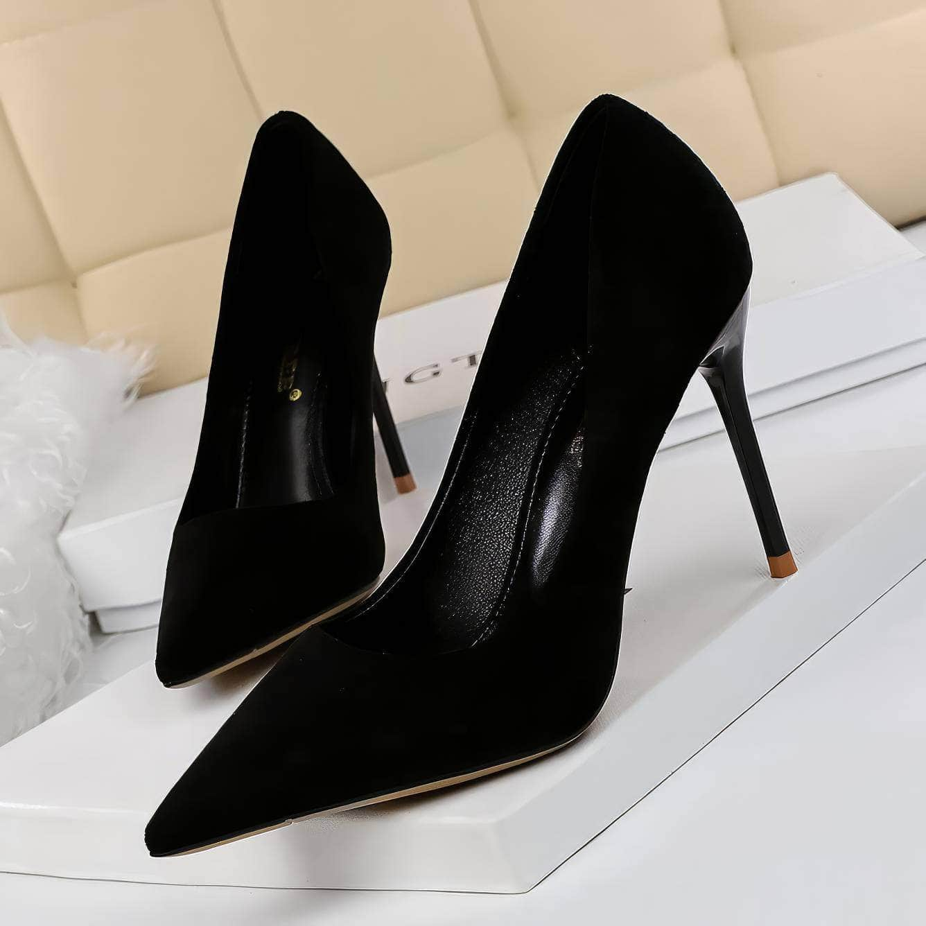 Classy High Heels Suede Pumps EU 33 / Black / 9CM