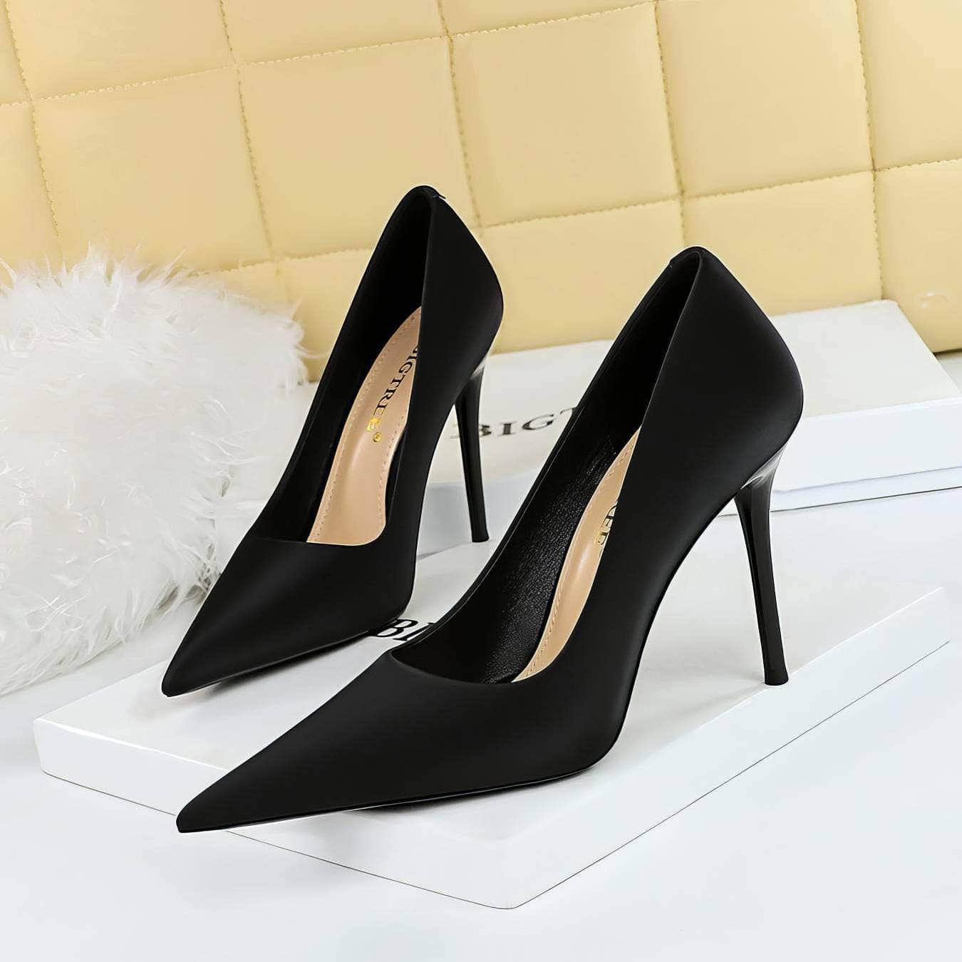 Classy Pointy Toe Banquet Stiletto Heels