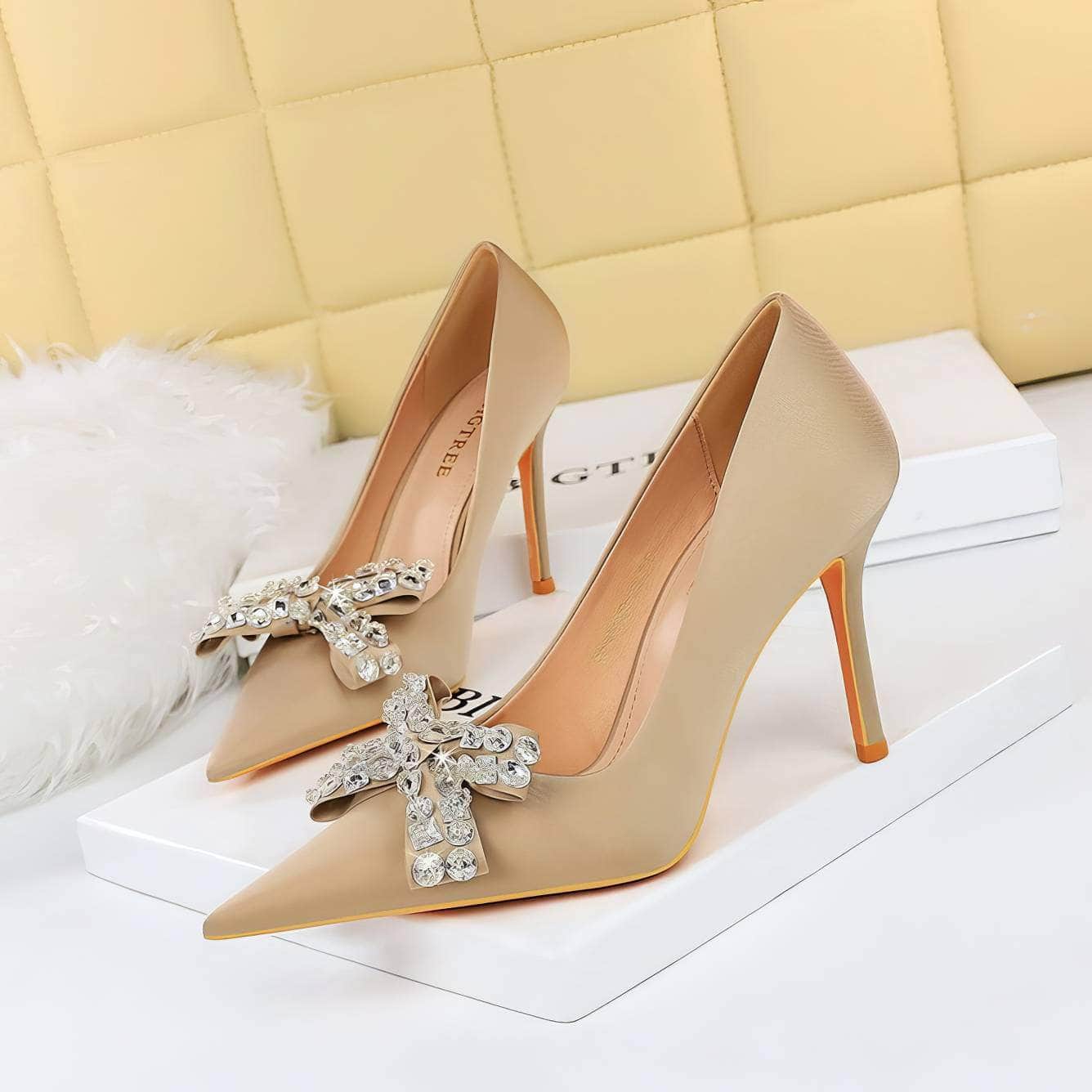 Diamante Crystal Bow Detailed Court Heels