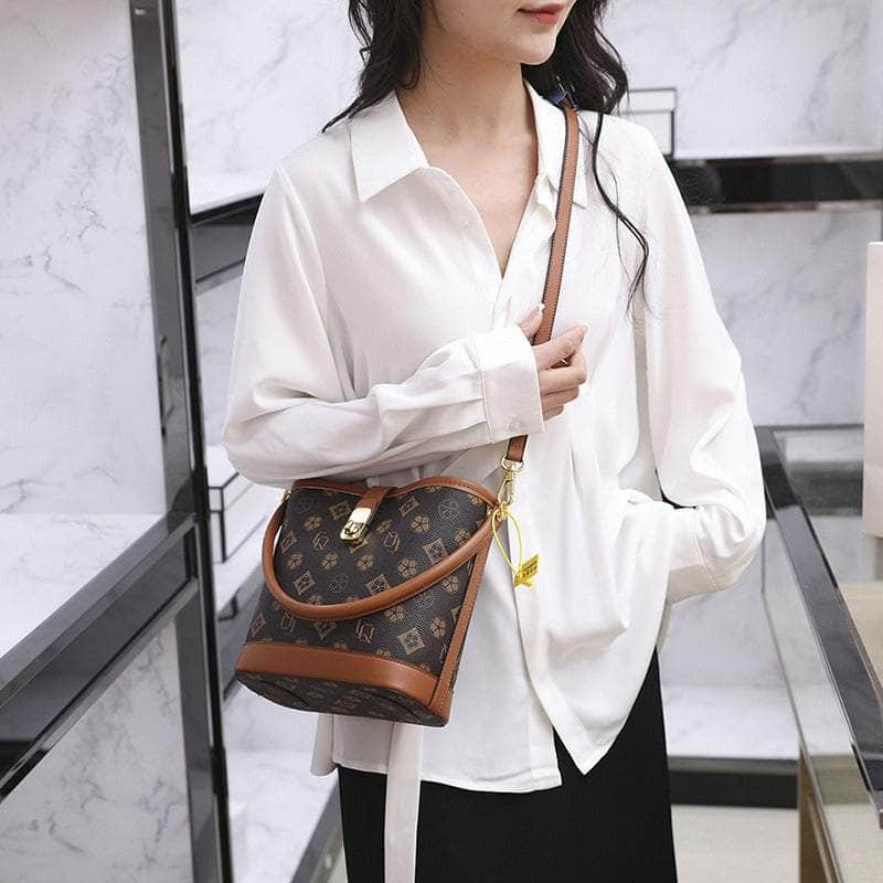 Elegant Crossbody Bucket Bag