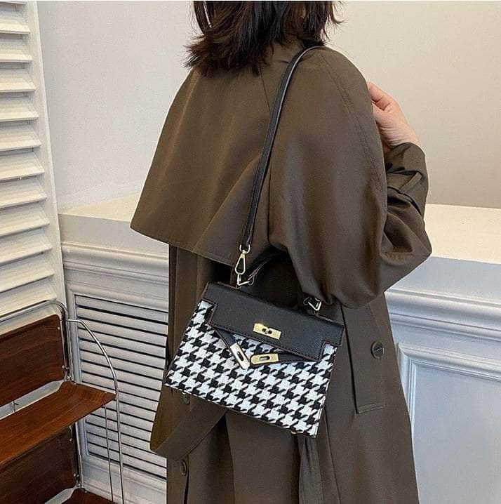 Elegant Houndstooth Shoulder Handbag Black / Houndstooth