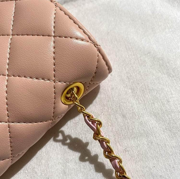 Elegant Quilted Envelope Crossbody Chain Bag