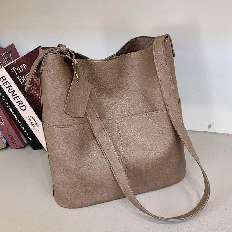 Elegant Women's Bucket Bag in Vegan Leather Tan