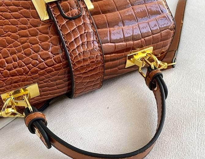 Exquisite Ladies' Crossbody Handbag