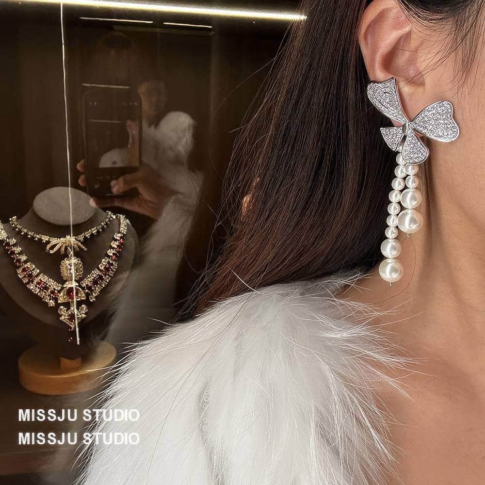 Floral Shaped Sparkly Pearl Deco Tassel Earrings White
