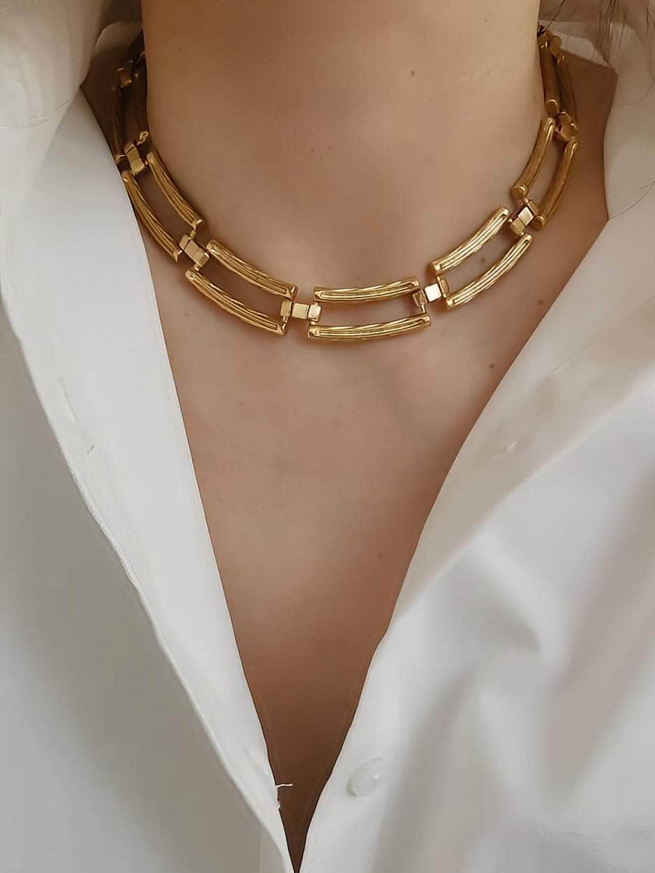Geometric Rectangular Link Chunky Statement Necklace Gold / Necklaces
