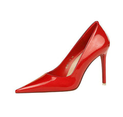 Glossy Finish Pointy Toe Court Heels EU 33 / Red / 7.5CM
