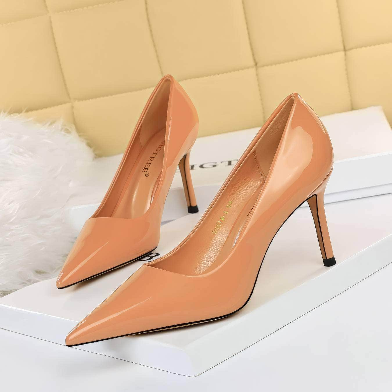 Glossy Finish Pointy Toe Pumps