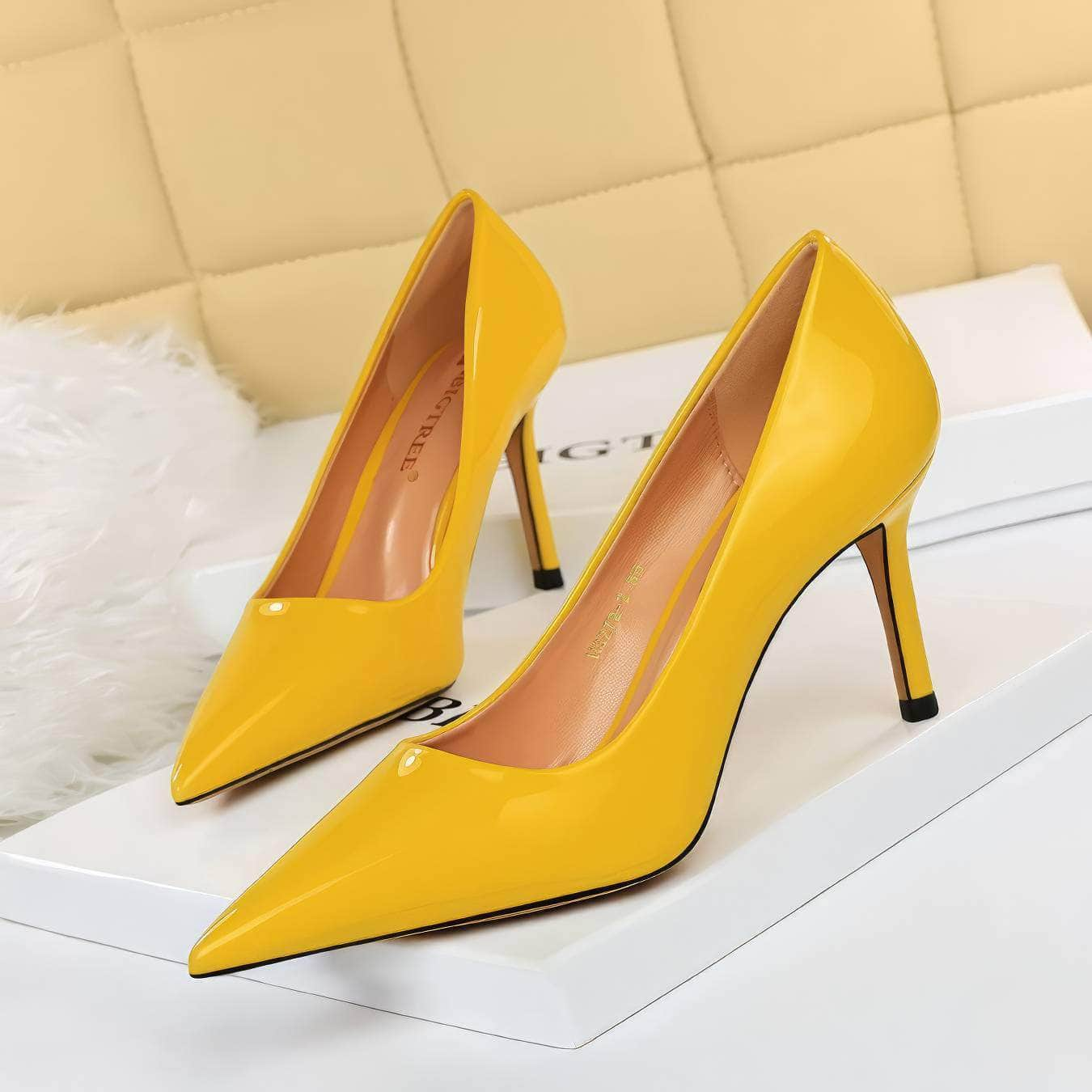 Glossy Finish Pointy Toe Pumps