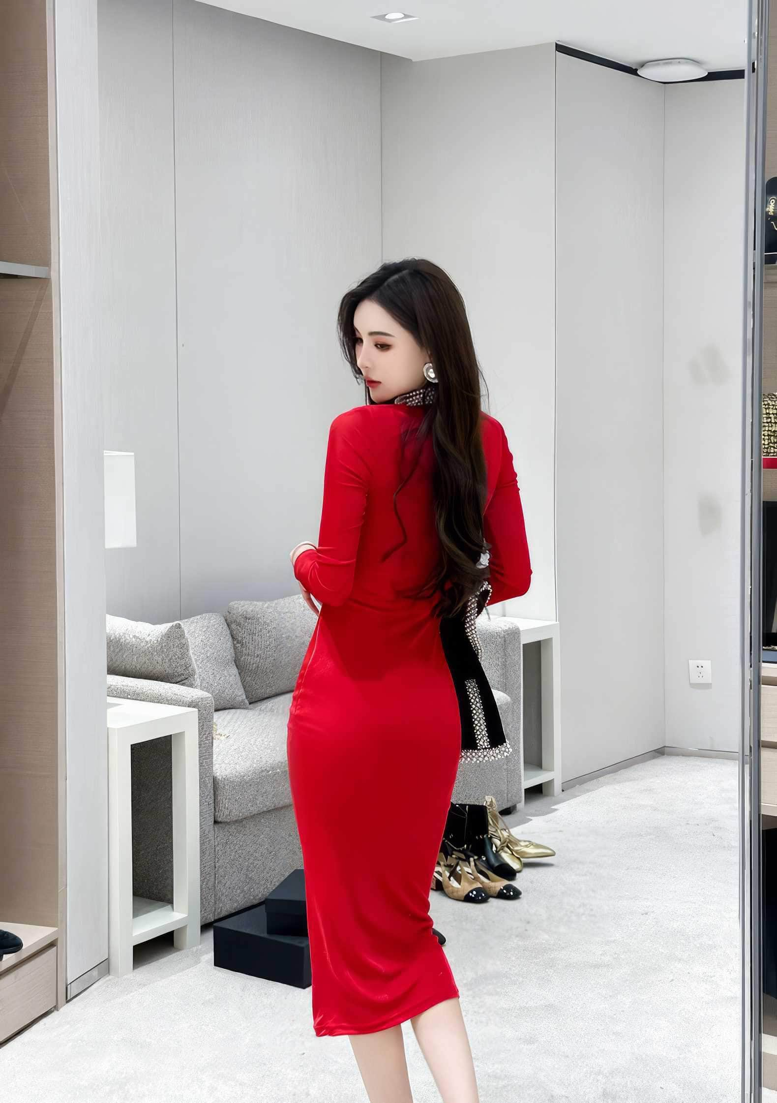 High Neck Long Sleeves Pleated Bodycon Dress