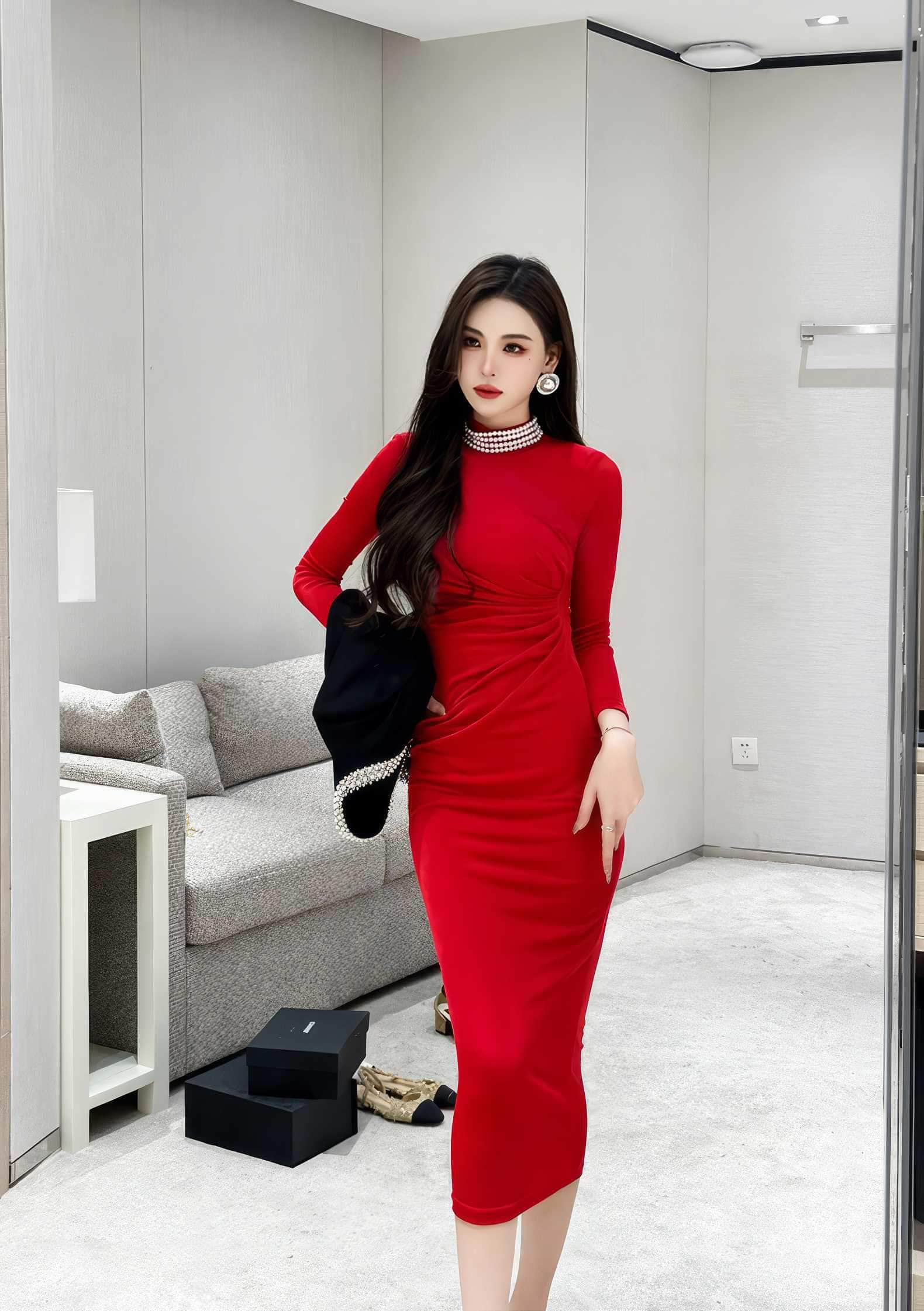 High Neck Long Sleeves Pleated Bodycon Dress