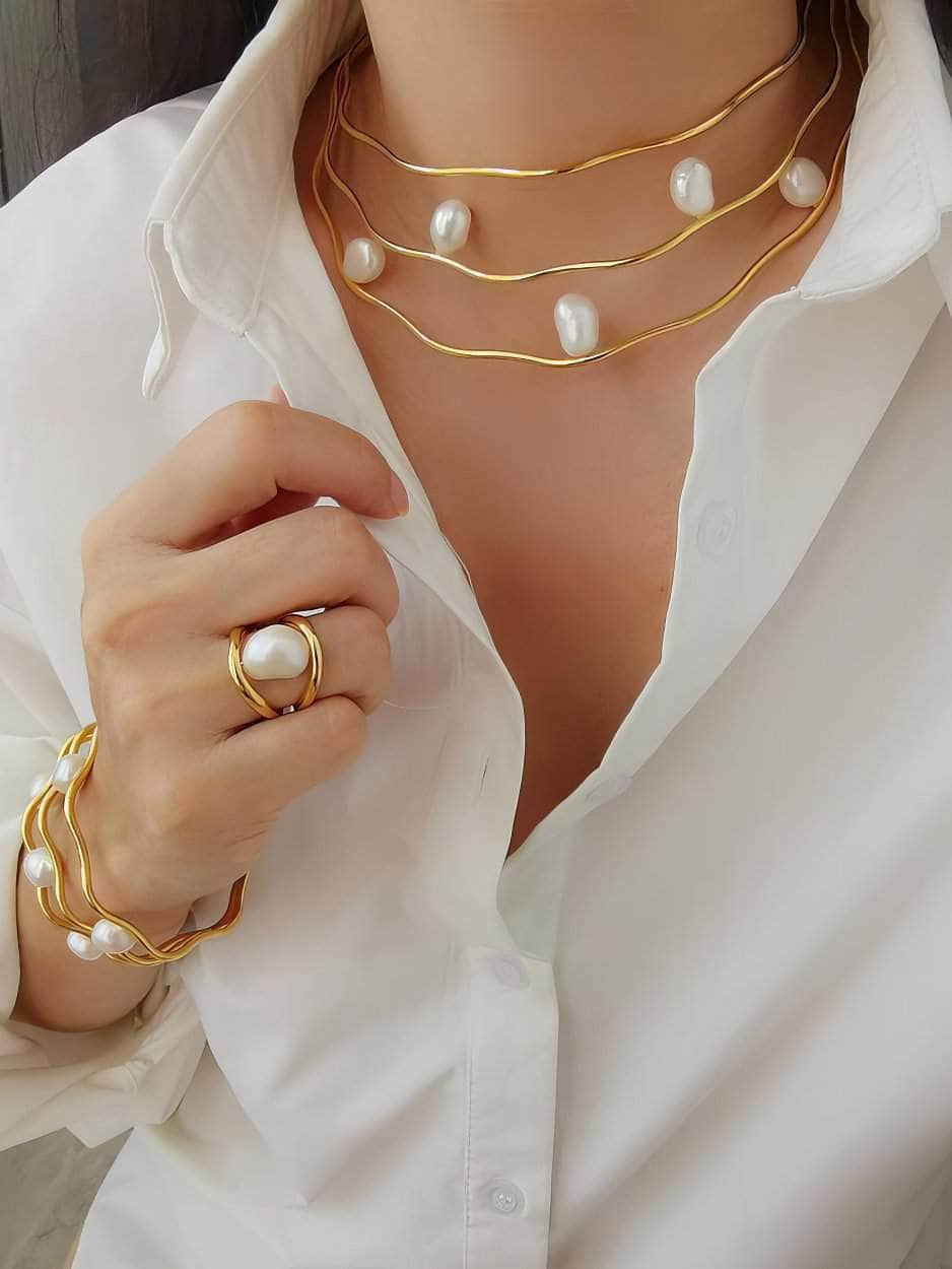 Irregular Natural Pearl Accents Layered Collar Necklace