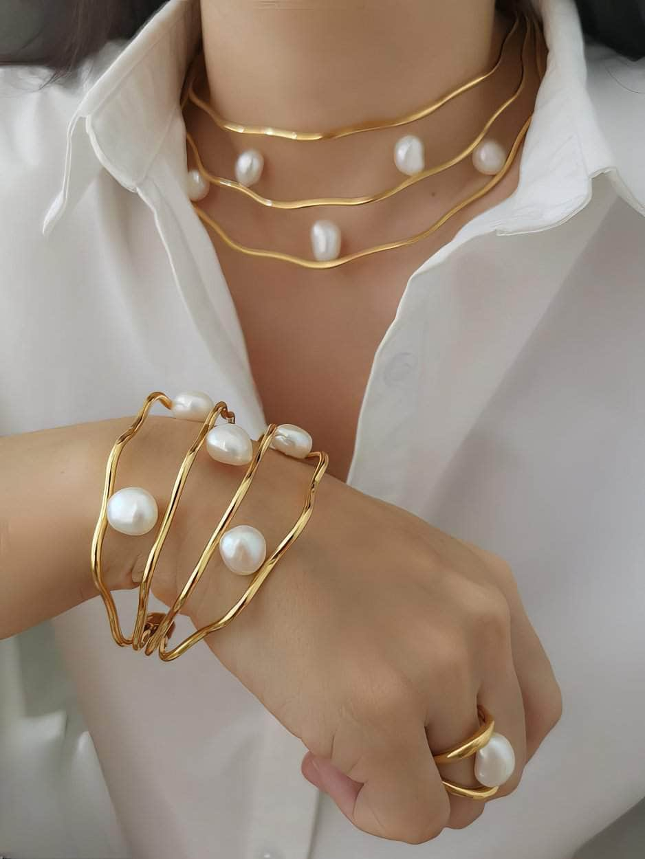 Irregular Natural Pearl Accents Layered Collar Necklace