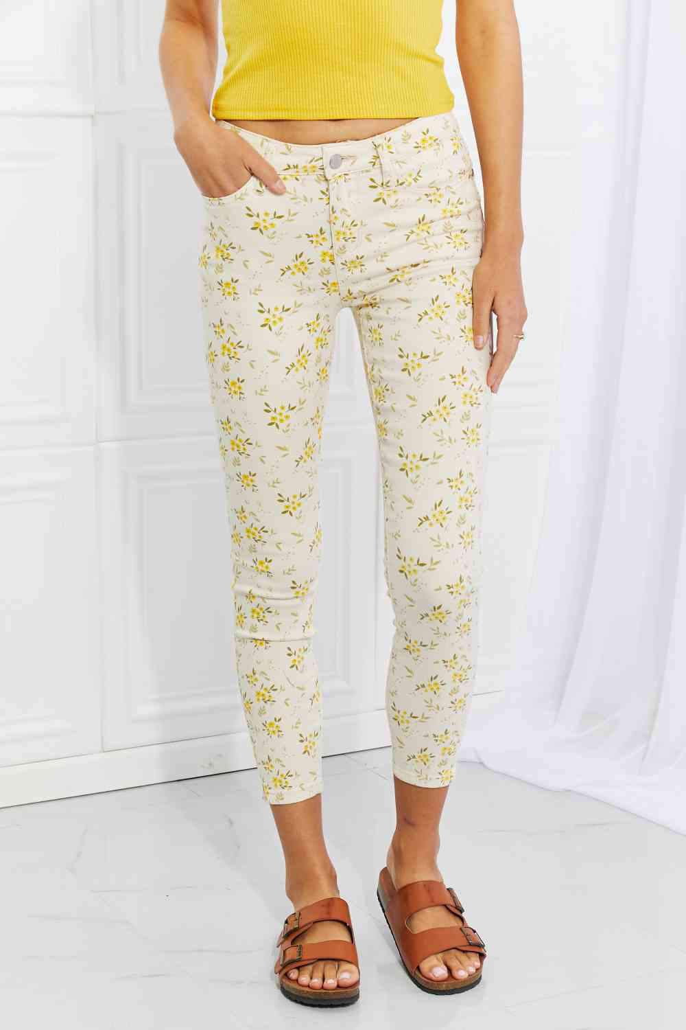 Judy Blue Full Size Golden Meadow Floral Skinny Jeans White / 1(25)