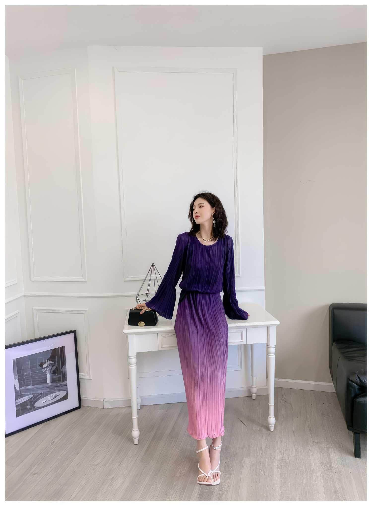 Long Sleeve Ombre Pleated Mermaid Dress