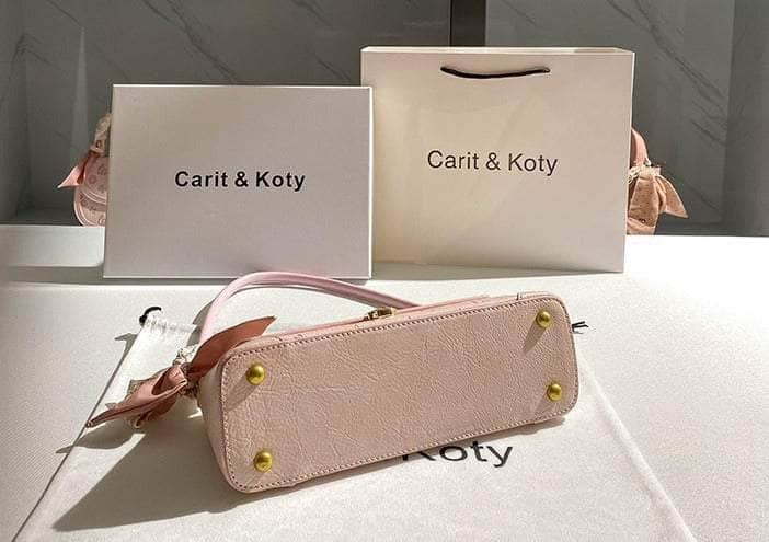 Luxurious Pink Monogram Pochette Shoulder Bag